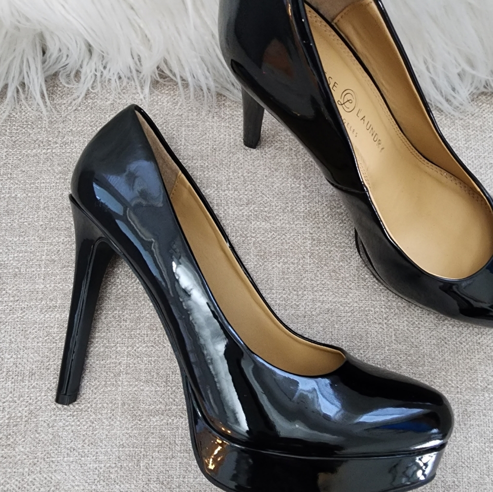 Women platform pumps black patent leather size 9 1/2 medium